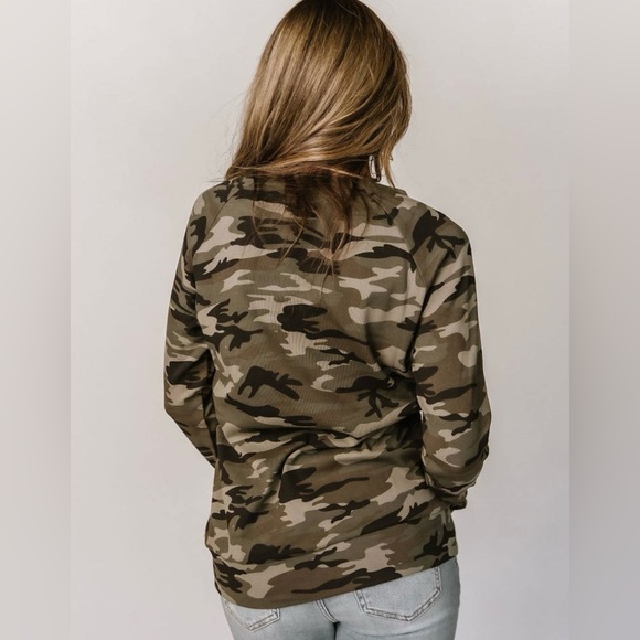 Camo Sweatshirt L/XL - Picture 4 of 7